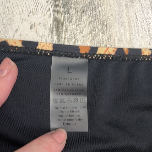 womens cheetah print swim bottoms and black top size L - Picture 3 of 7